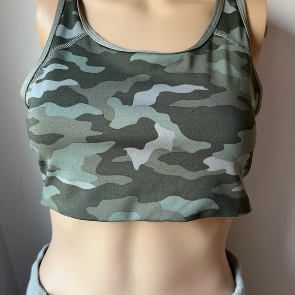 Top VS size Large, bottom size 2 Brand Ana - Picture 5 of 16